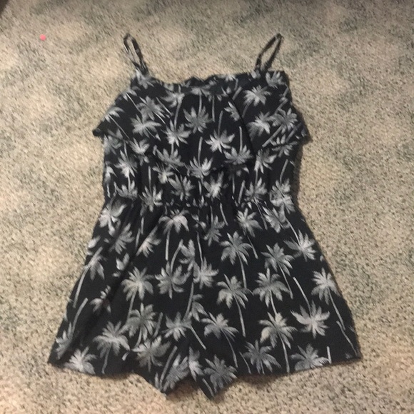 Romper - Picture 2 of 3